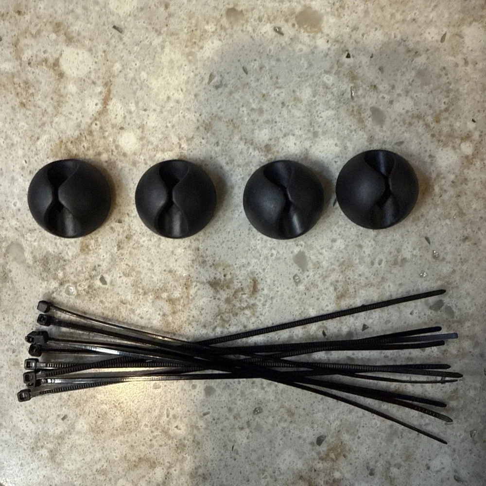 8 Cable Management‎ Black Tube Cord Organizer Zipper Mesh